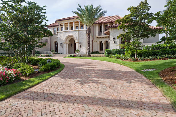 Best Interlocking Driveway Pavers  in Lucasville, OH